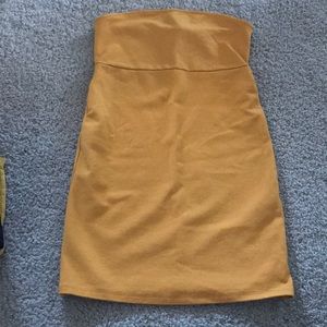 Yellow strapless dress